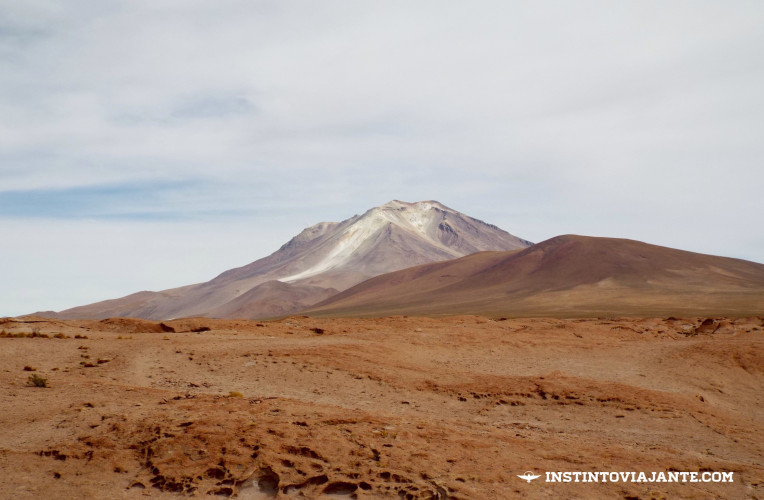 mirante vulcao ollague salar de chiguana tour deserto de sal bolivia instinto viajante