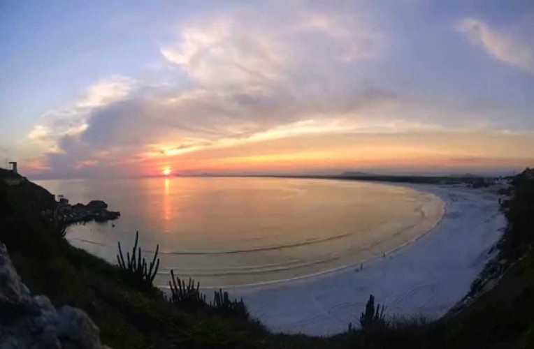 Pôr do sol do Morro do Vigia, na praia Grande, Arraial do Cabo-RJ