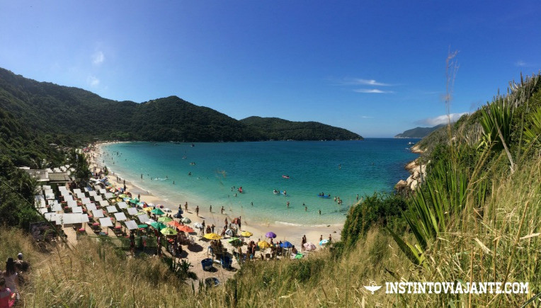 Praia do Forno em Arraial do Cabo