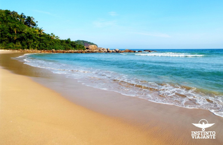 Praia de Antigos, ao lado da praia do Sono, Paraty.