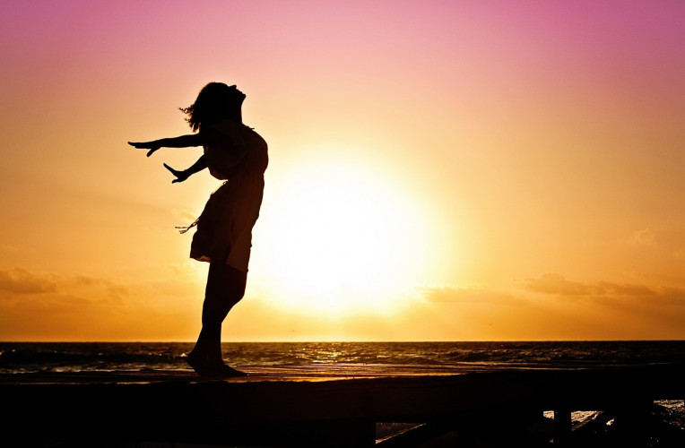 woman 570883_1280