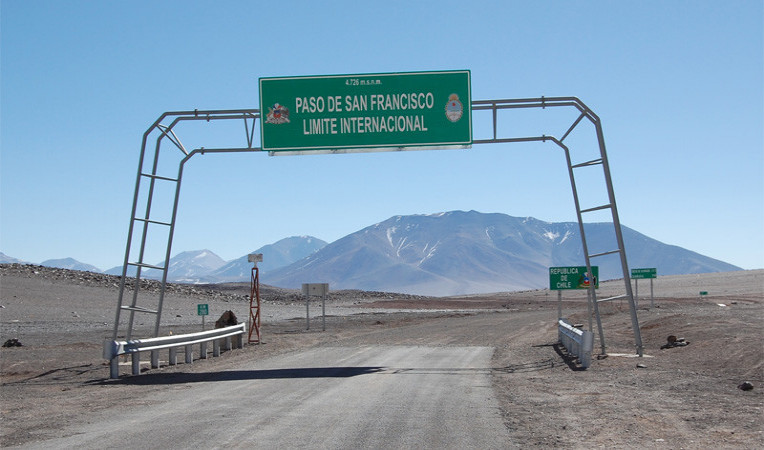 Paso de San Francisco, entre Copiapó (Chile) e Fiambalá (Argentina)