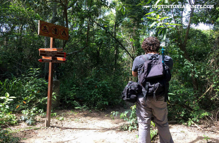 Sinalização da travessia Tupinambá em Niterói