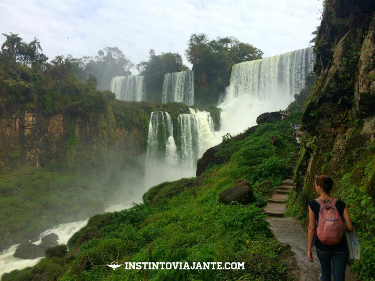 As Cataratas argentinas propiciam um pouco mais de contato harmônico com a natureza, mais simples e rústico.
