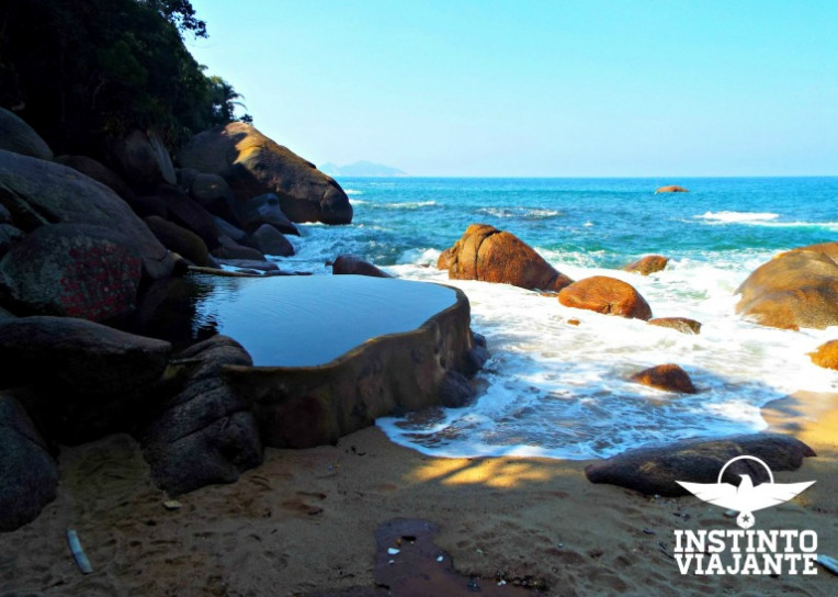 Cairuçu das Pedras e a piscina de água natural, em Paraty, RJ