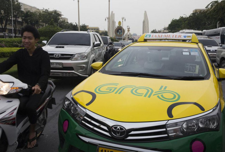 Turismo na Tailandia - Carro Grab app de transporte