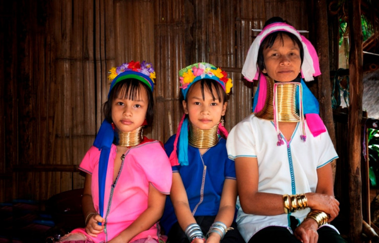 Mulheres girafas Tailândia tribo Karen Kayin Kayan Padaung