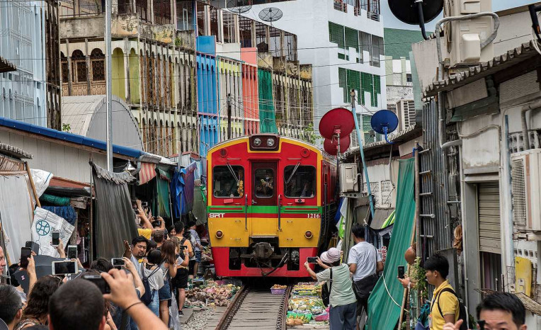 Mercado do Trem Maeklong - Bangkok - Maeklong Railway Market