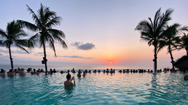 O que fazer em Bali - Indonesia - Beach Club - Seminyak Beach - Bali