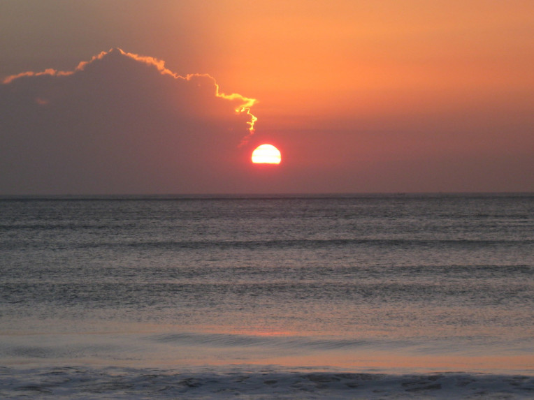 O que fazer em Bali - Indonesia - Por do sol na praia de Jimbaran beach