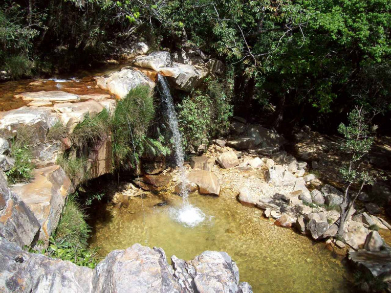 Camping em Minas Gerais - Cachoeira Vale das Borboletas - São Tomé das Letras