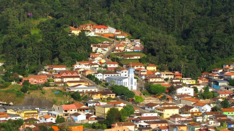 Melhores Lugares para Viajar em Minas no Inverno - Gonçalves-MG