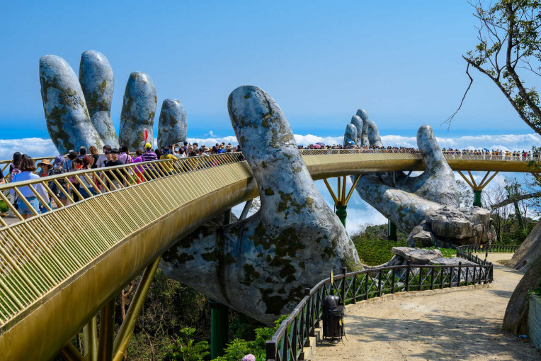 Vietnam Golden Bridge