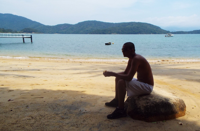 Pausa pro lanche na Praia da Camiranga, Ilha Grande/RJ