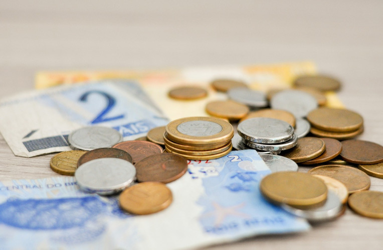 De trocado em trocado economizamos muito dinheiro para viajar! Foto: pixabay.com