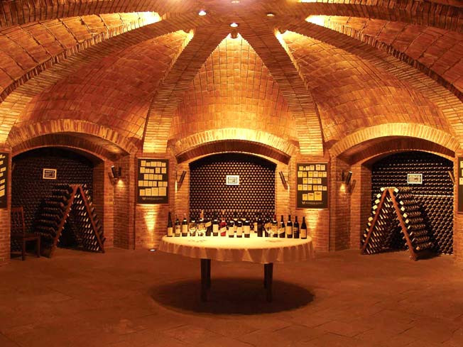 Sala de degustação da Bodega Lopez, em Mendoza, Argentina. Foto: bodegaslopez.com.ar