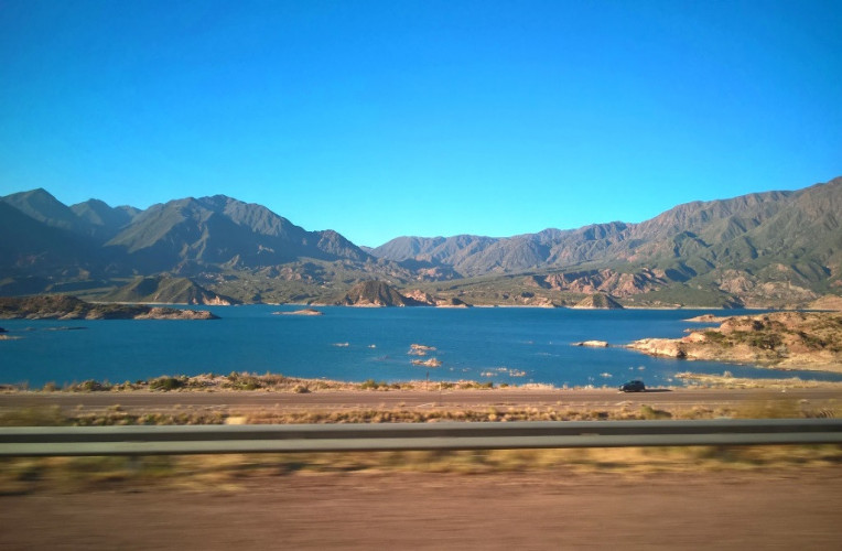 Lago Potrerillos